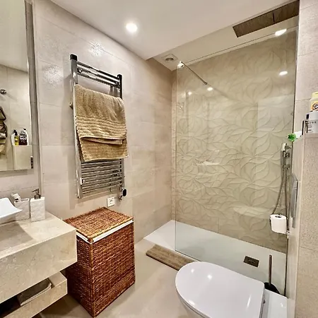 Atenas Center Of - Eaw Homes Marbella